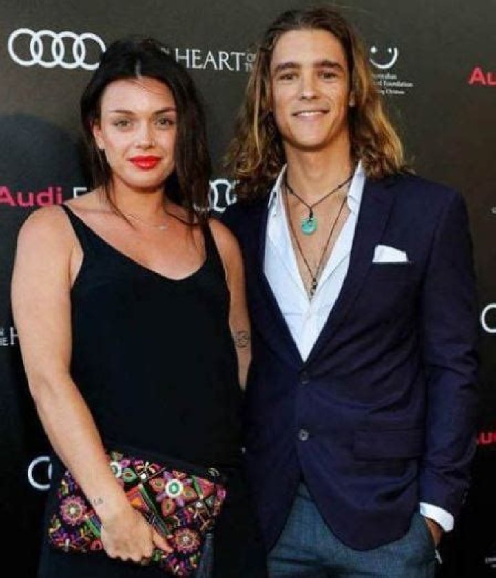 
Is Brenton Thwaites Married? His Bio, Age, Wife, Height and Net worth 