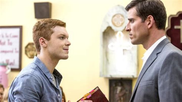 Is Cameron Monaghan Gay? Know More About It!