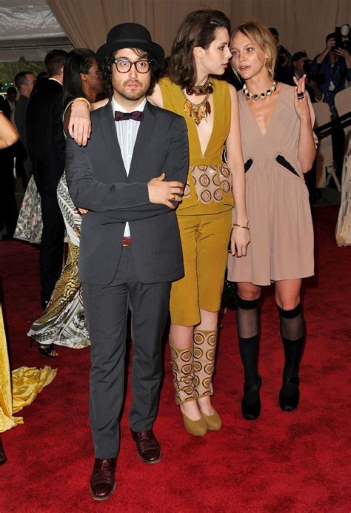 Is Charlotte Kemp Muhl Married? Her Bio, Age, Parents, Boyfriend, Height and Net worth