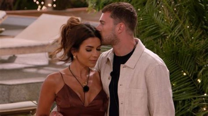 
Is Ekin Su Leaving Love Island Soon? Plans After The Show, What Was Her Previous Job? 