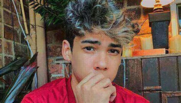 
Is Jayden Croes Married? His Bio, Age, Parents, Net Worth and Girlfriend 