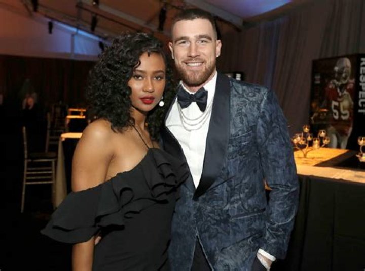 Is Jeremy Hales married to an ex-wife? Or has an ex-girlfriend?