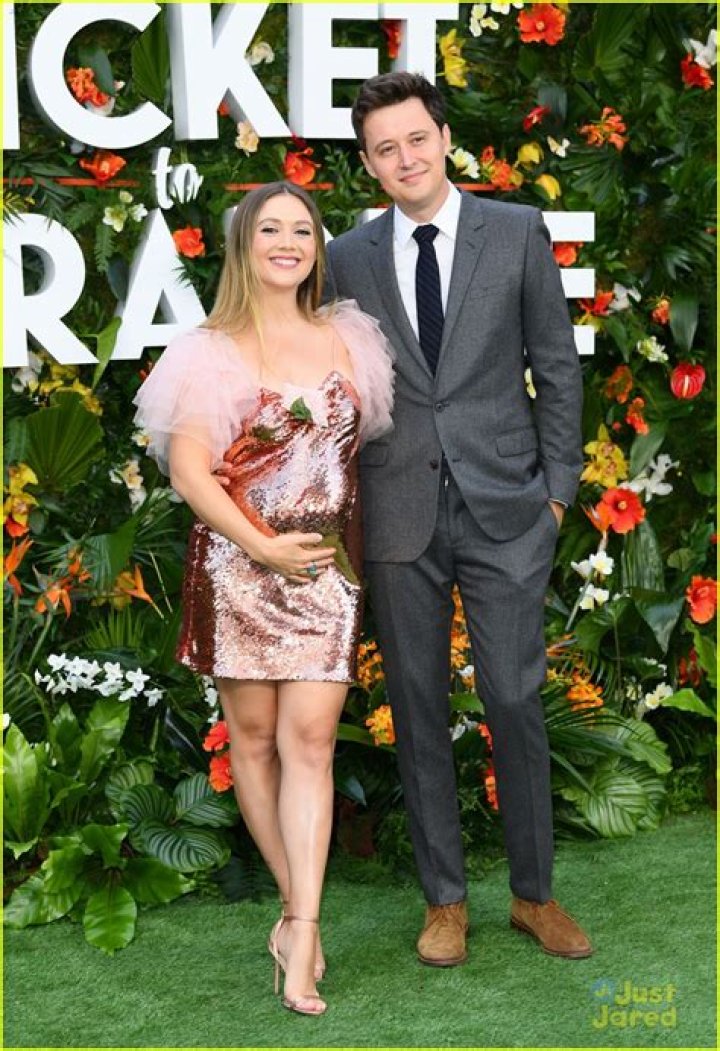 
Is Kaitlyn Lawes Pregnant? Baby Name and Wedding Photos 