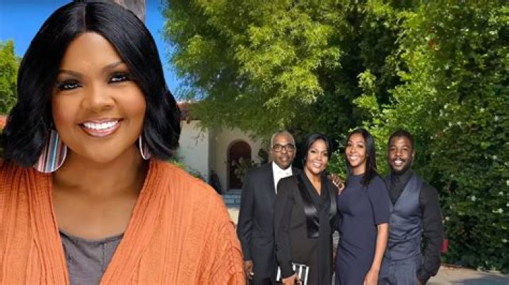 
Is Katie Wright Married? Her Bio, Age, Husband, Family and Net worth 