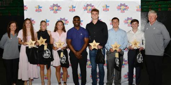 Is Laken Tomlinson Related To LaDainian Tomlinson? Parents Age And Siblings