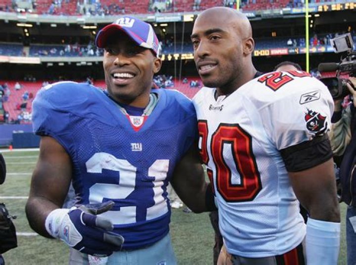 Is Marion Barber III Related To Tiki Barber? Family Links Explained