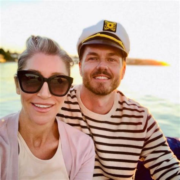 
Is Paul Campbell Related To Glen Campbell? Meet The Dating the Delaneys Actor Wife Lorie Campbell 