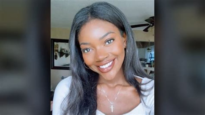 
Is Zoe Bethel Dead? Car Accident Linked To Her Cause Of Death, Viral Video On Twitter 