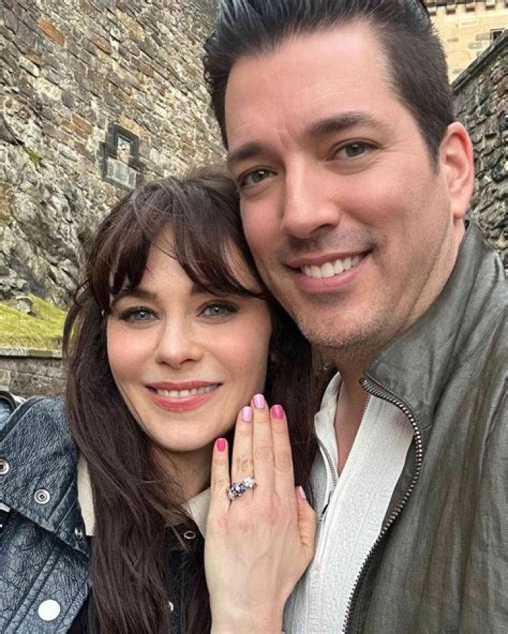 
Is Zooey Deschanel Re-Married After Divorce With Husband Jacob Pechenik? 