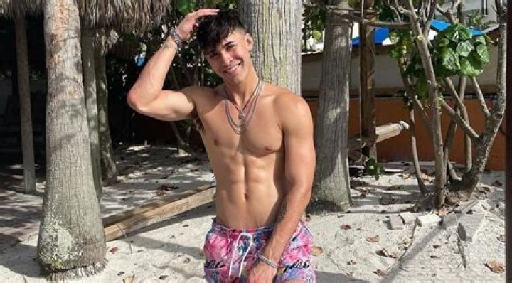 
Jahn Lemieux Height, Weight, Net Worth, Age, Birthday, Wikipedia, Who, Nationality, Biography 