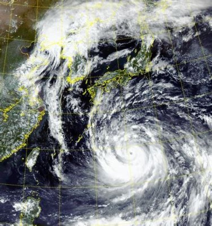 
Japan’s Kyushu region braces for possibility of powerful typhoon landing 