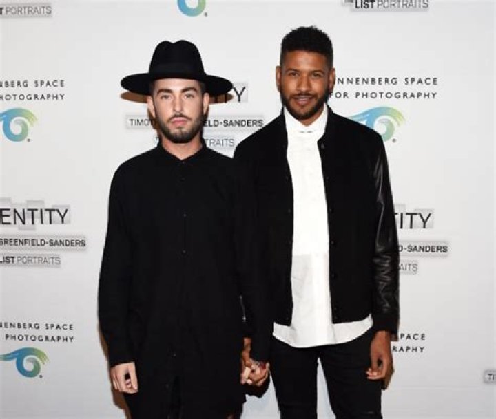 
Jeffrey Bowyer-Chapman And Andrew Fitzsimons Dating Life And Relationship: Meet The Campfire Christmas Actor On Instagram 