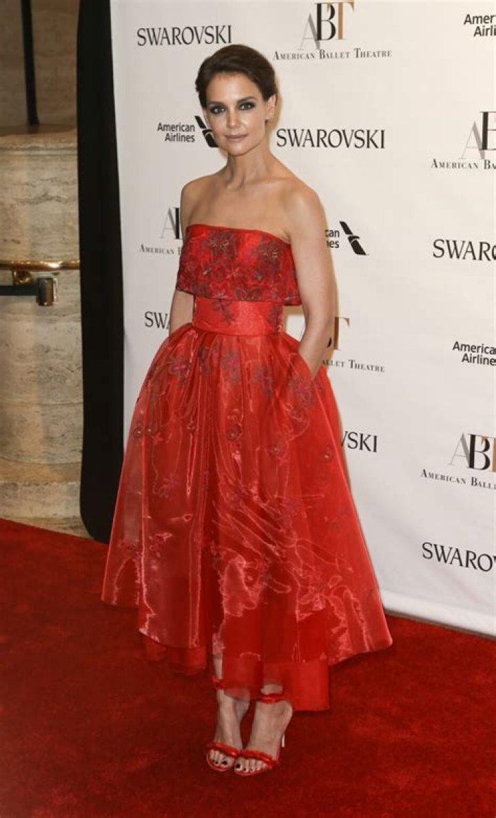 Jennifer C Holmes Height, Weight, Net Worth, Age, Birthday, Wikipedia, Who, Instagram, Biography