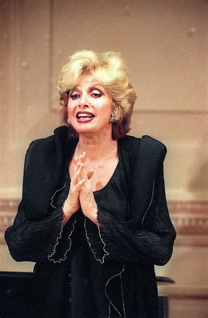 
Joanna Simon Cause of death: Everything about the famous opera singers death 