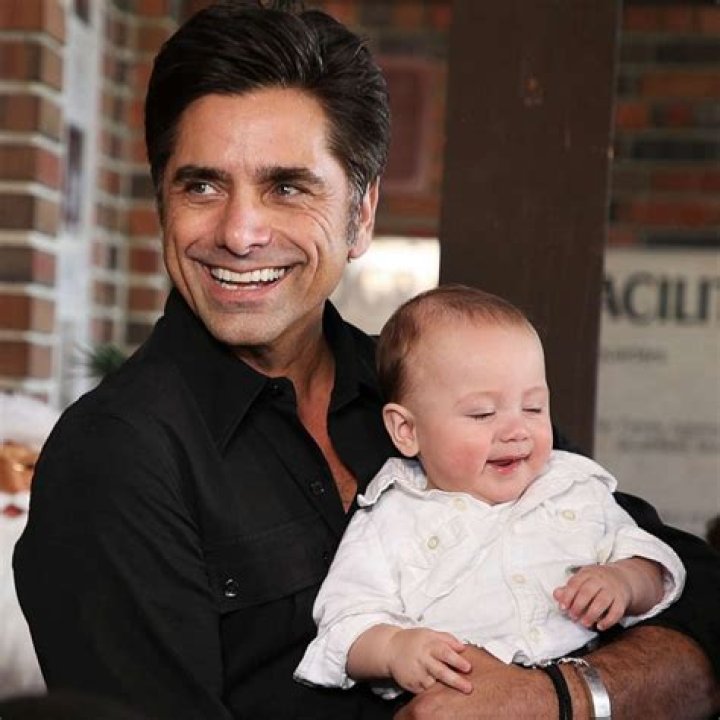 
John Stamos Biography: Is he married? Find out his biography, married, dating, family life, body measurement, career, net worth 