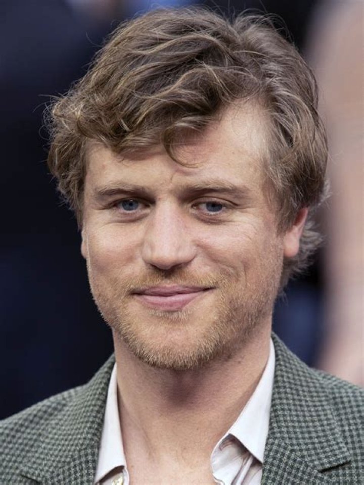 Johnny Flynn Height, Weight, Net Worth, Age, Birthday, Wikipedia, Who, Nationality, Biography