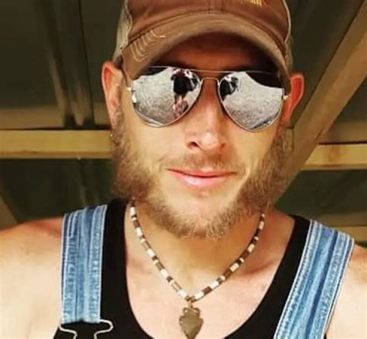 Josh Owens Height, Weight, Net Worth, Age, Birthday, Wikipedia, Who, Nationality, Biography