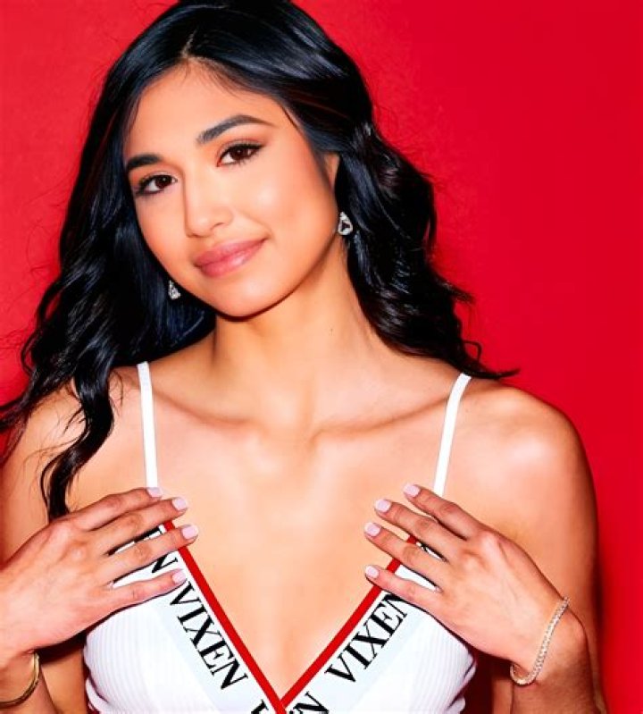 
Julia Rae Height, Age, Who, Husband, Biography, Wiki, Net Worth 