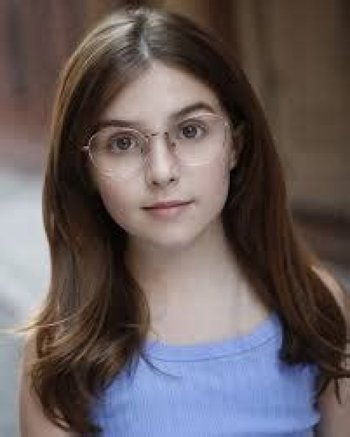 Juliana Davies Height, Weight, Net Worth, Age, Birthday, Wikipedia, Who, Nationality, Biography