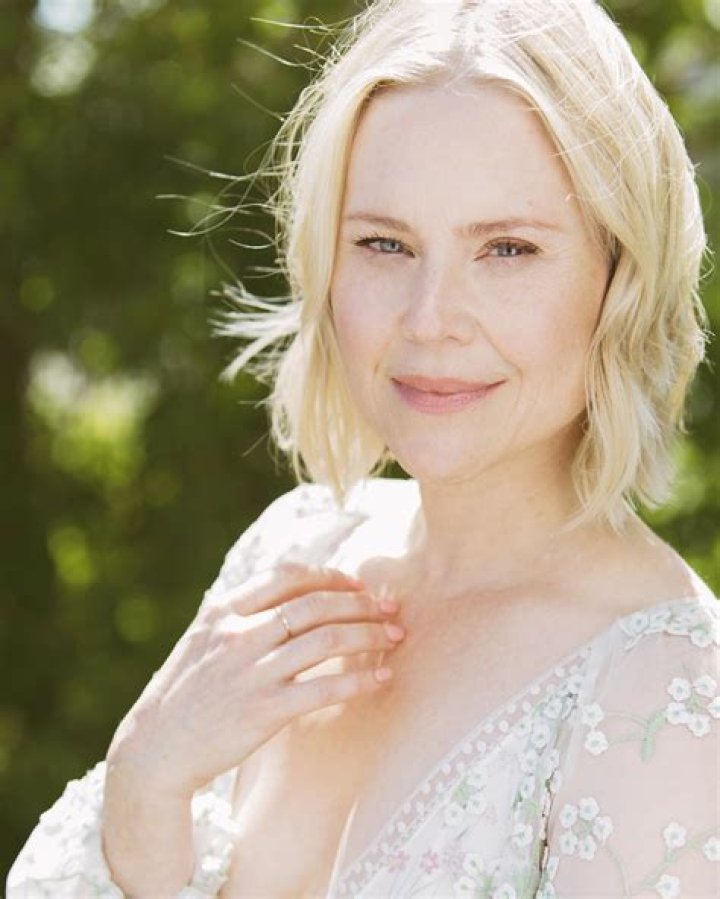 Kristin Booth Height, Weight, Net Worth, Age, Birthday, Wikipedia, Who, Nationality, Biography