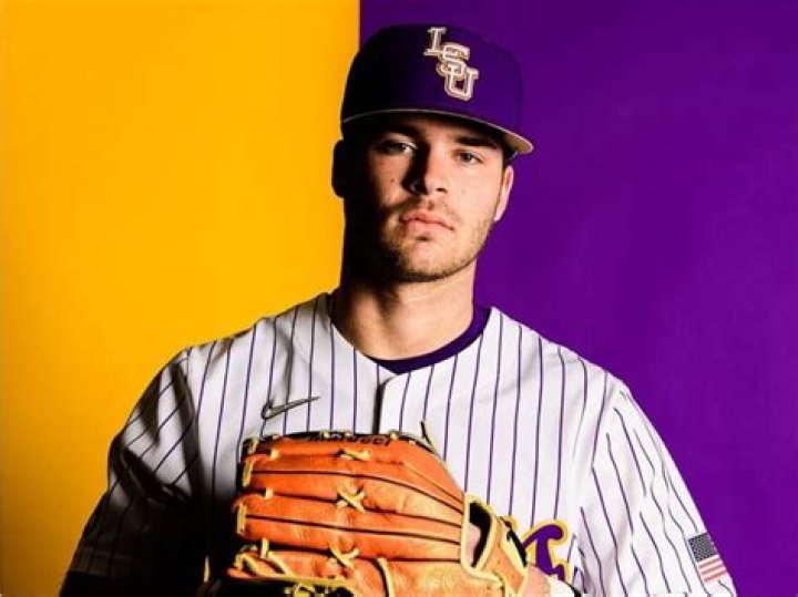 Lace Larrabee Height, Weight, Net Worth, Age, Birthday, Wikipedia, Who, Nationality, Biography