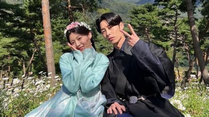 
Lee Jae-wook talks about his viral kiss from Alchemy of Souls 2 