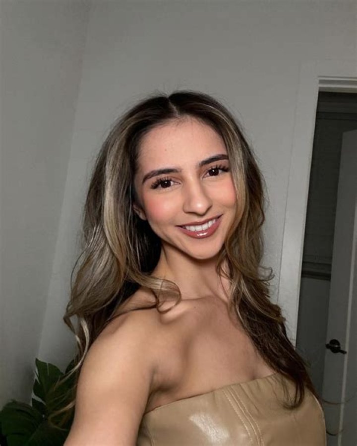 
Leslie Marie Moreno Height, Weight, Net Worth, Age, Birthday, Wikipedia, Who, Nationality, Biography 