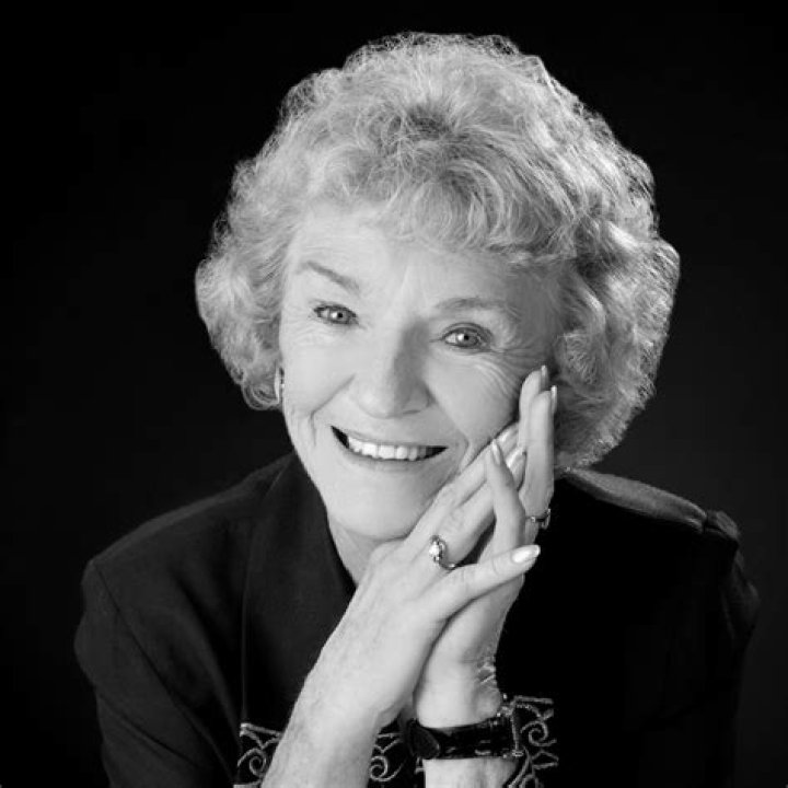 Leta Powell Drake Height, Weight, Net Worth, Age, Birthday, Wikipedia, Who, Nationality, Biography