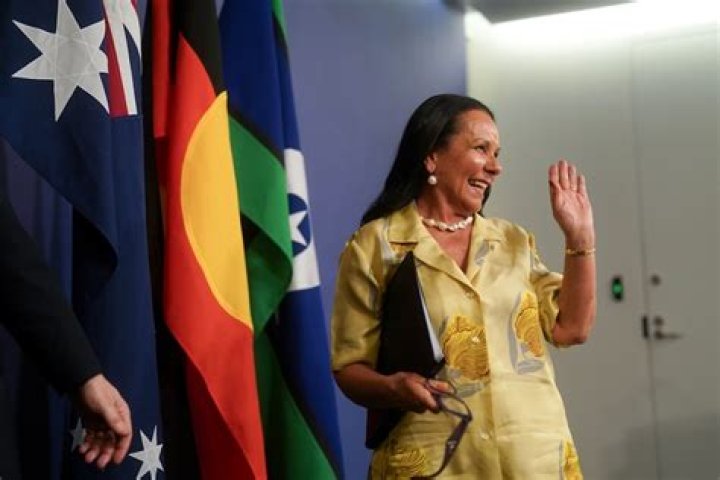 
Linda Burney Height, Weight, Net Worth, Age, Birthday, Wikipedia, Who, Nationality, Biography 