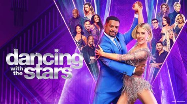 
Lindsay Arnold Announced That She Is Going To Leave “Dancing With The Stars” 