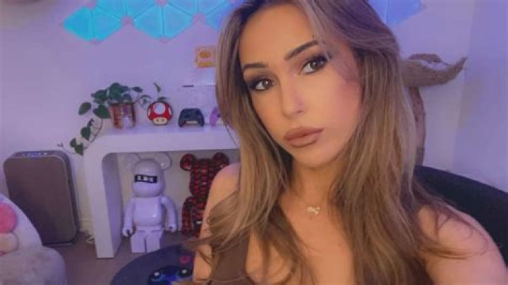 Lindsfry Height, Weight, Net Worth, Age, Birthday, Wikipedia, Who, Nationality, Biography