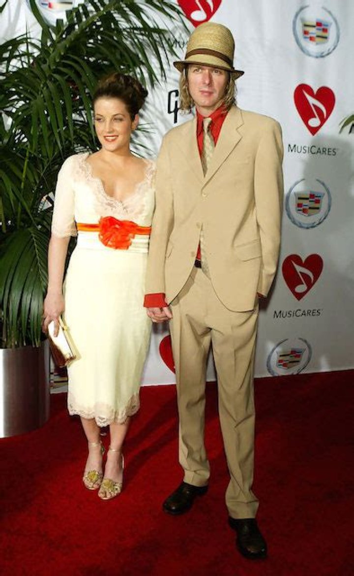 Lisa Marie Presley Height, Weight, Net Worth, Age, Birthday, Wikipedia, Who, Nationality, Biography