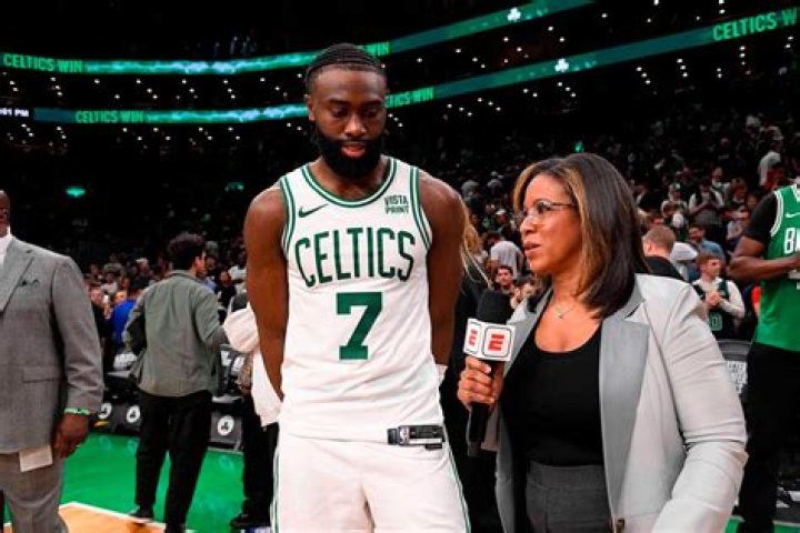 Lisa Salters Parents: Father Glen Salters & ESPN Salary