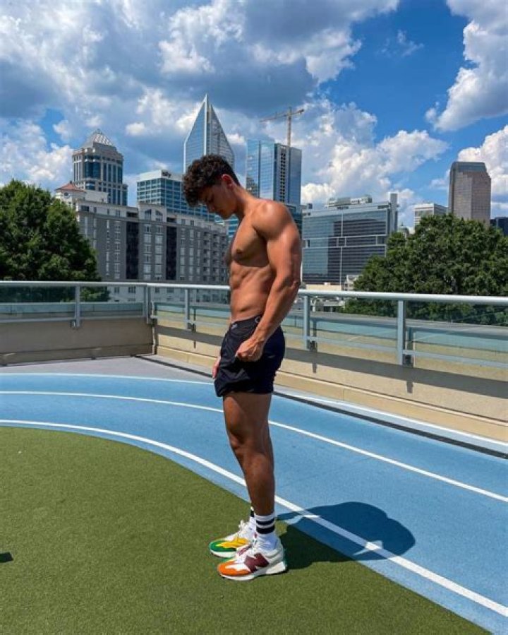 
Lucas Popan Height, Weight, Net Worth, Age, Birthday, Wikipedia, Who, Nationality, Biography 