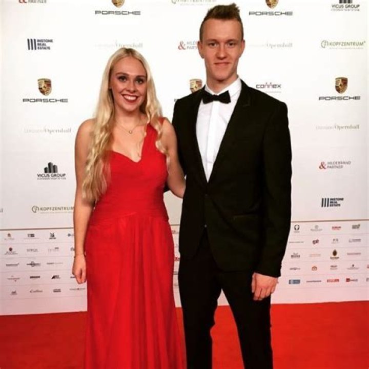 
Lukas Klostermann Height, Weight, Net Worth, Age, Birthday, Wikipedia, Who, Instagram, Biography 