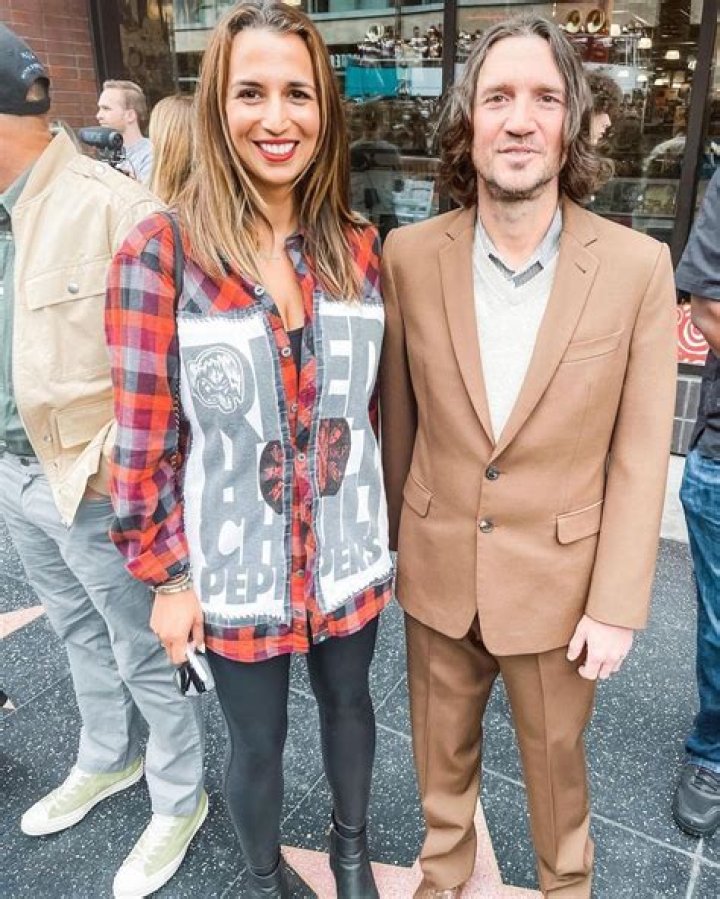 Marcia Pinna: Everything To Know About John Frusciante’s Girlfriend 2022