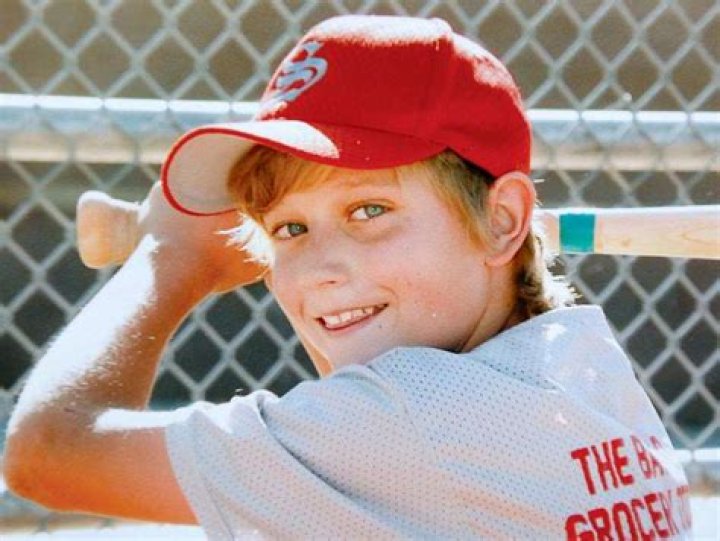 
Mark Redwine Height, Weight, Net Worth, Age, Birthday, Wikipedia, Who, Nationality, Biography 