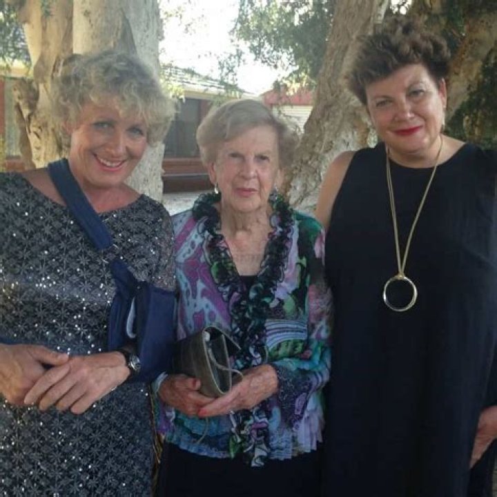 
Meet Heather Ewart, Beloved Journalist, Wife and a Mother of Two 