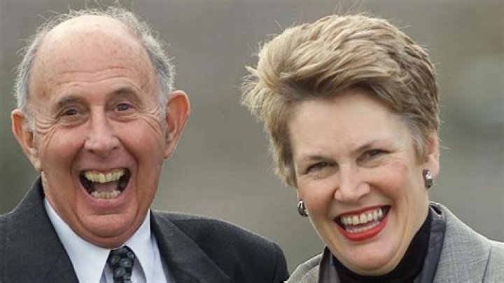 
Meet John Landy Wife Lynne Fisher And Family- Olympian Dead At The Age Of 91 