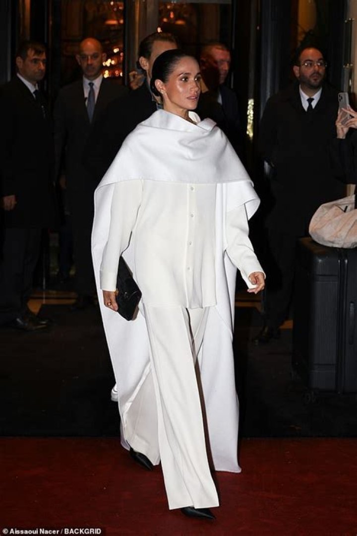 
Meghan Makes ‘Brave Move’ Requesting ‘One-To-One’ Meeting With Charles 