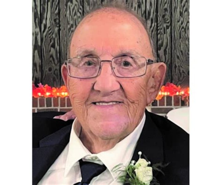 
Michael DiBacco Height, Weight, Net Worth, Age, Birthday, Wikipedia, Who, Nationality, Biography 