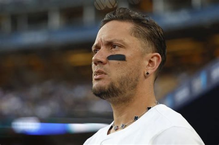 Miguel Rojas Height, Weight, Net Worth, Age, Birthday, Wikipedia, Who, Nationality, Biography