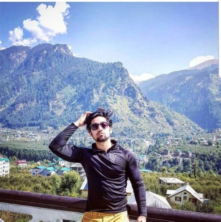 
Mohammed Usama Khan Height, Weight, Net Worth, Age, Birthday, Wikipedia, Who, Nationality, Biography 