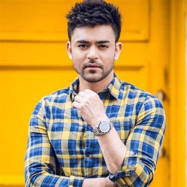 Mohit Abrol Height, Weight, Net Worth, Age, Birthday, Wikipedia, Who, Instagram, Biography