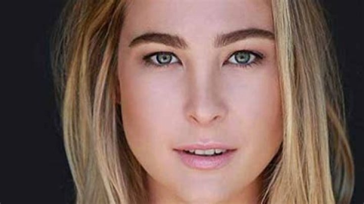Molly McQueen Height, Weight, Net Worth, Age, Wiki, Who, Instagram, Biography