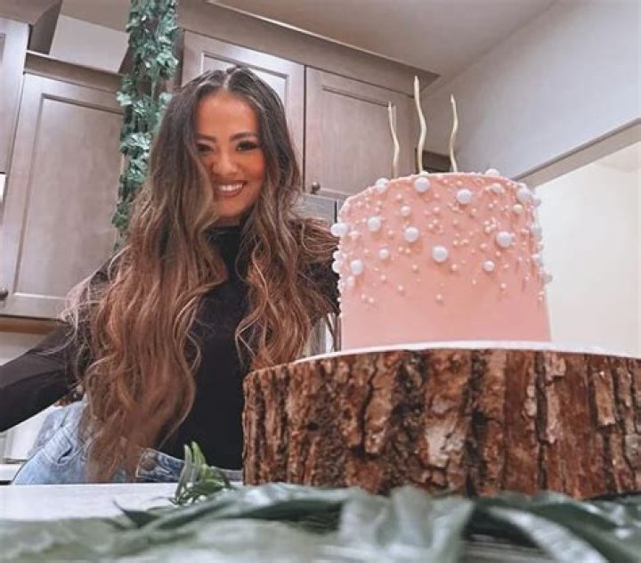 Naomi Barrowes Height, Weight, Net Worth, Age, Birthday, Wikipedia, Who, Instagram, Biography