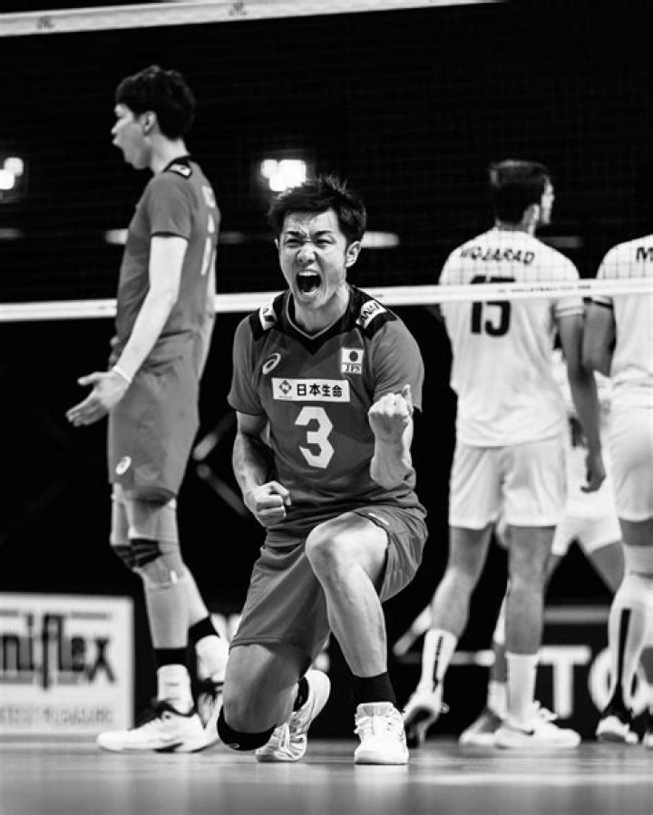 
Naonobu Fujii Death: Did Japanese Volleyball Player Die of Stomach Cancer? 