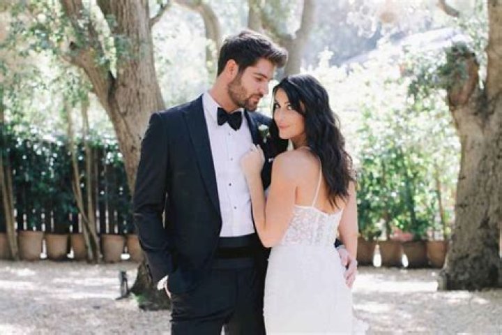 
Nick Bateman is Married to Wife: Maria Corrigan. Kids. 