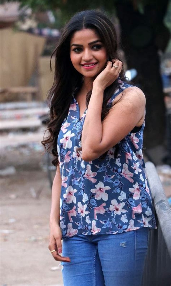 Nithya Ram Height, Weight, Net Worth, Age, Birthday, Wikipedia, Who, Instagram, Biography