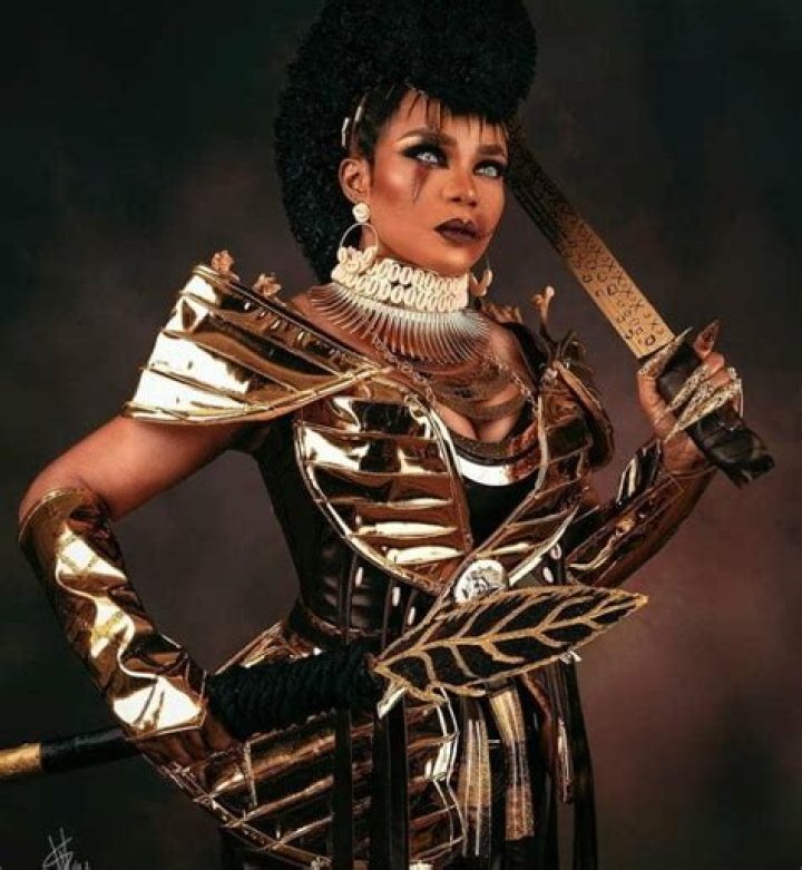 
Nkechi Blessing, Broda Shaggi, Others Hail Iyabo Ojo For Her Daring Look To ‘the Woman King’s Premiere 